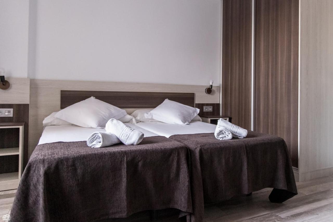 Meson Hostal La Cabana Медельин Экстерьер фото